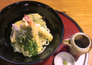 天ころ(冷)海老の天ぷら、温泉卵のせ
